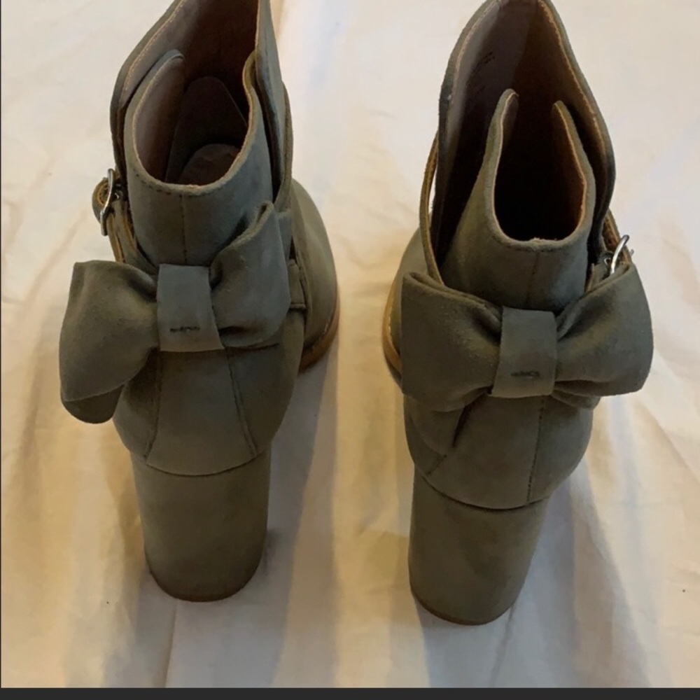 Banana republic bow bootie - Picture 3 of 3